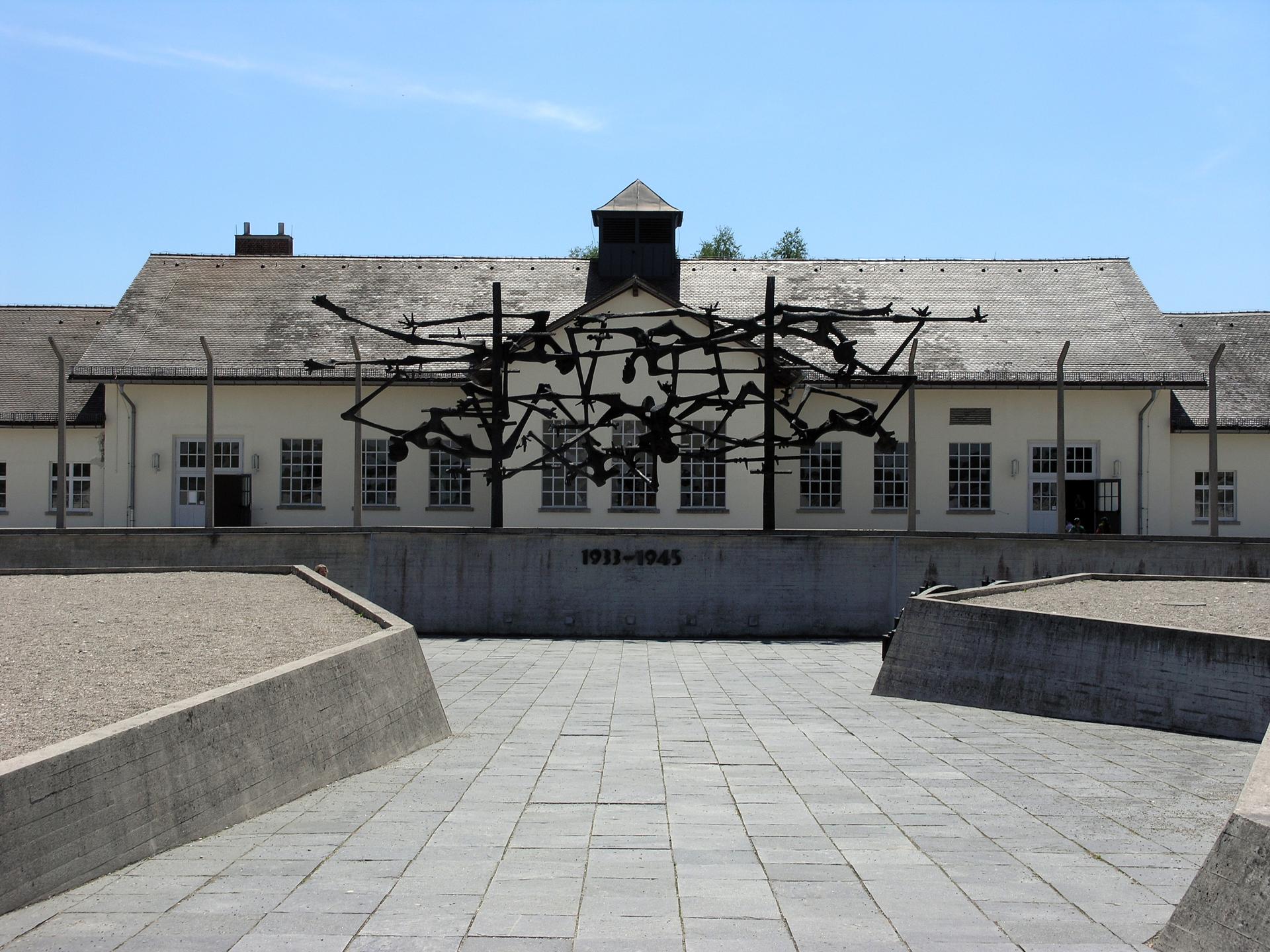Památník koncentračního tábora Dachau a město Mnichov