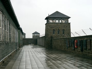 Památník koncentračního tábora Mauthausen a město Linz